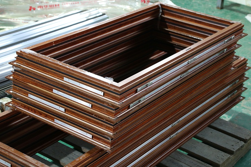 高端鋁合金門(mén)窗定制廠(chǎng)家-樓上樓門(mén)窗