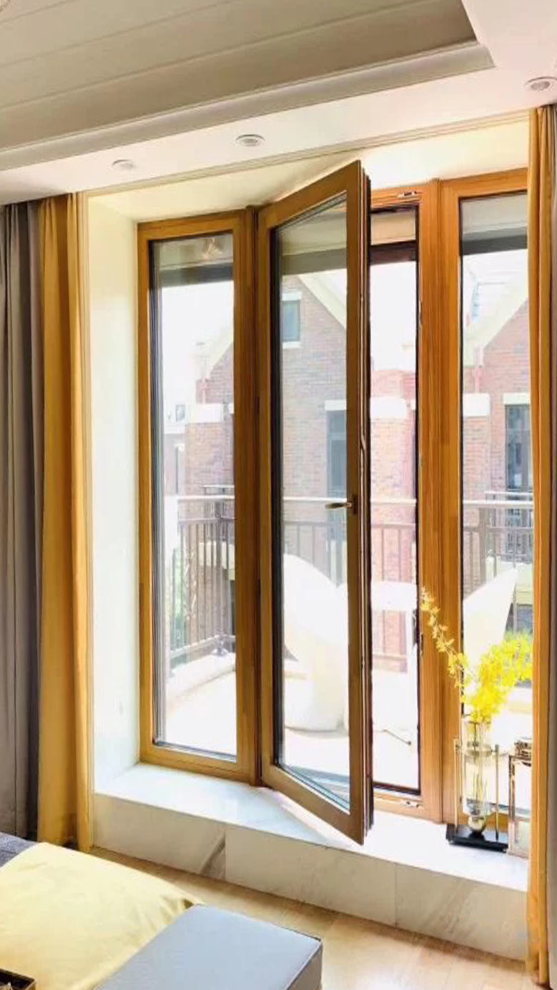 別再嫌這款鋁木復(fù)合門(mén)窗貴啦，用起來(lái)它真的物超所值！