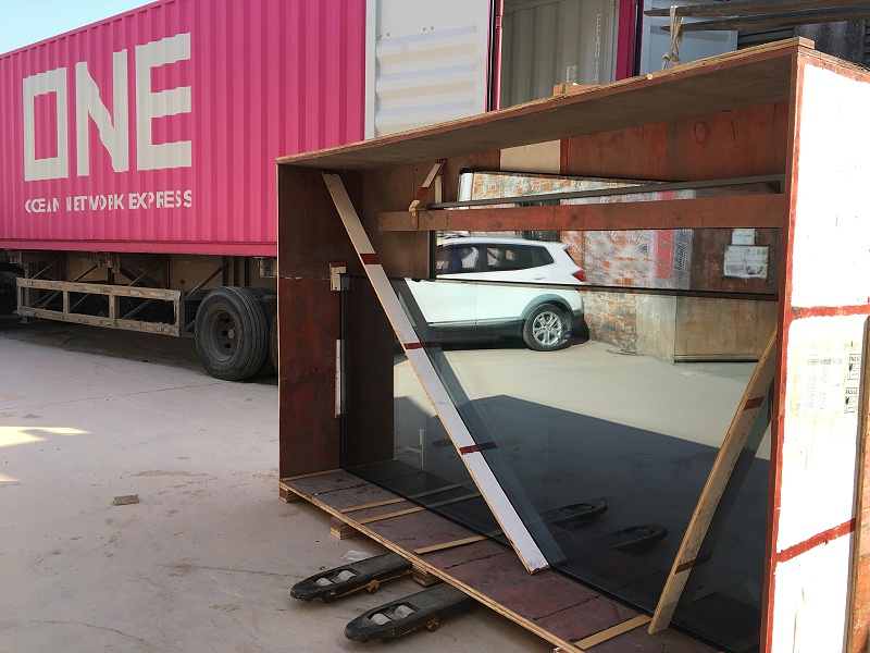 私家別墅豪宅定制的高端鋁合金門窗即將被送出國！