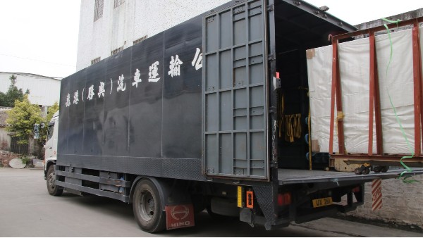 佛山哪個門窗廠家做工程門窗做得好？-樓上樓門窗